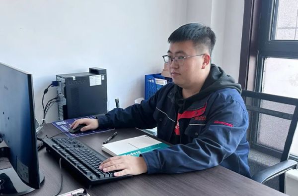 集團成立25周年征文| 一滕建設(shè)集團資質(zhì)管理部：袁嘉陽