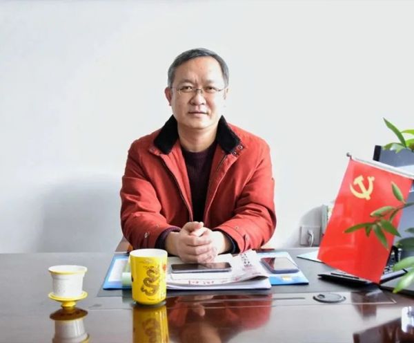 集團成立25周年征文| 一滕泰城醫(yī)藥公司：楊波
